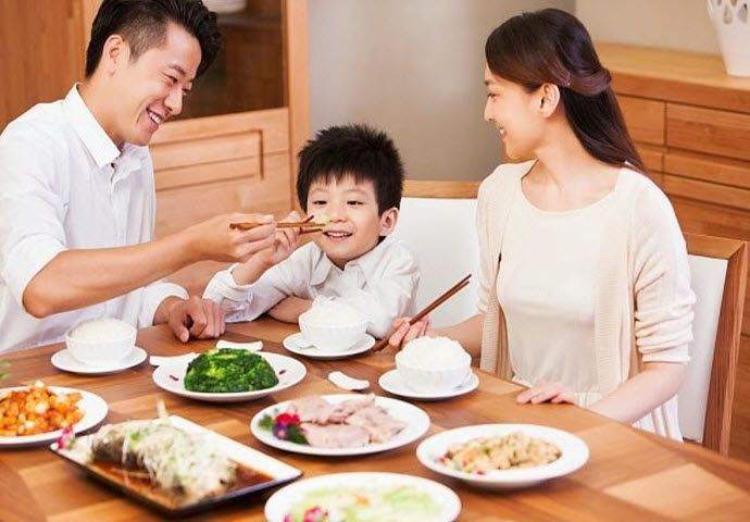 Để con hết biếng ăn, mẹ hãy nhớ hết 5 bí quyết này