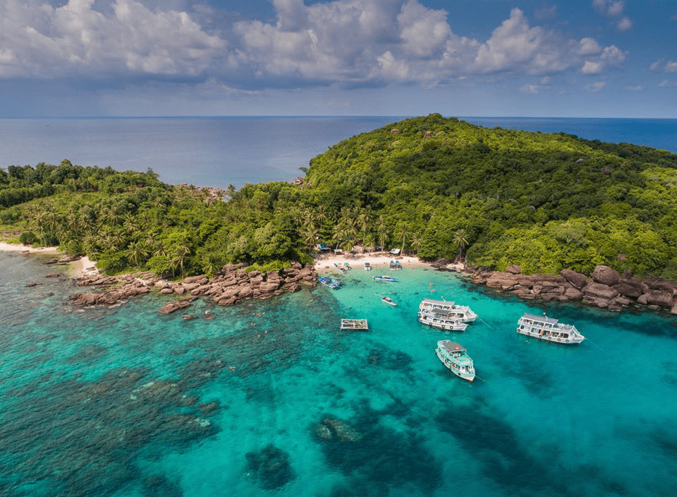 Top 10 địa điểm check-in đẹp nhất ở Phú Quốc không thể bỏ qua Toan canh hon mong tay - Top 10 địa điểm check-in đẹp nhất ở Phú Quốc không thể bỏ qua