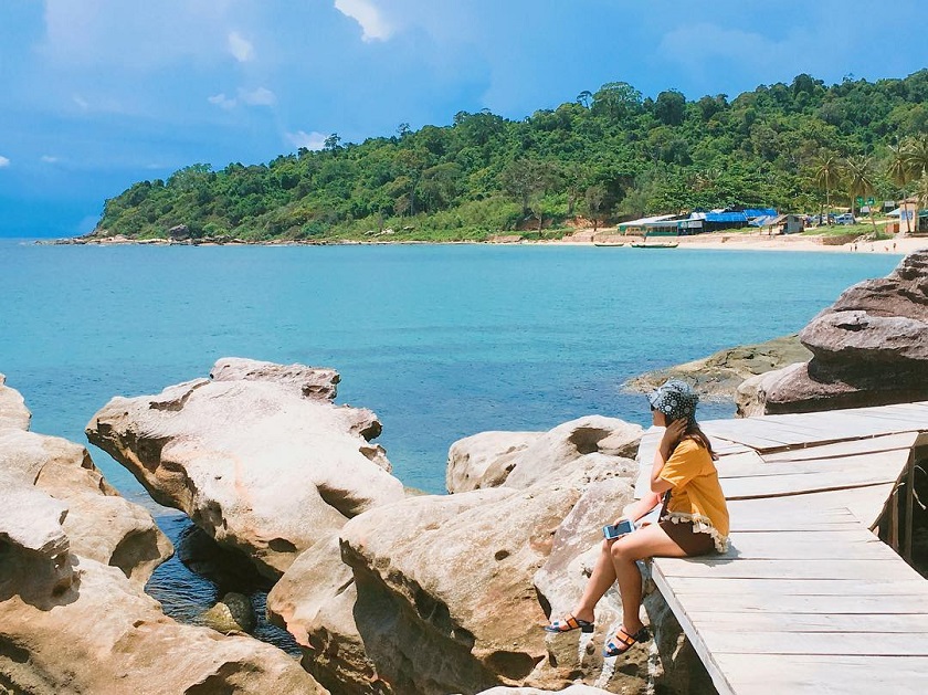 Top 10 địa điểm check-in đẹp nhất ở Phú Quốc không thể bỏ qua bien ganh dau xanh mat dia diem check in dep nhat o phu quoc - Top 10 địa điểm check-in đẹp nhất ở Phú Quốc không thể bỏ qua