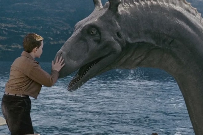 phim quai vat ho loch ness water horse - Top 10 phim quái vật kinh dị hay nhất chiếu trên Netflix