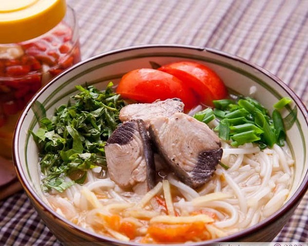 bánh canh cá ngừ