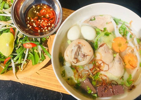 3.banh canh gio heo - Top 16 cách nấu bánh canh theo vùng miền ngon vô đối